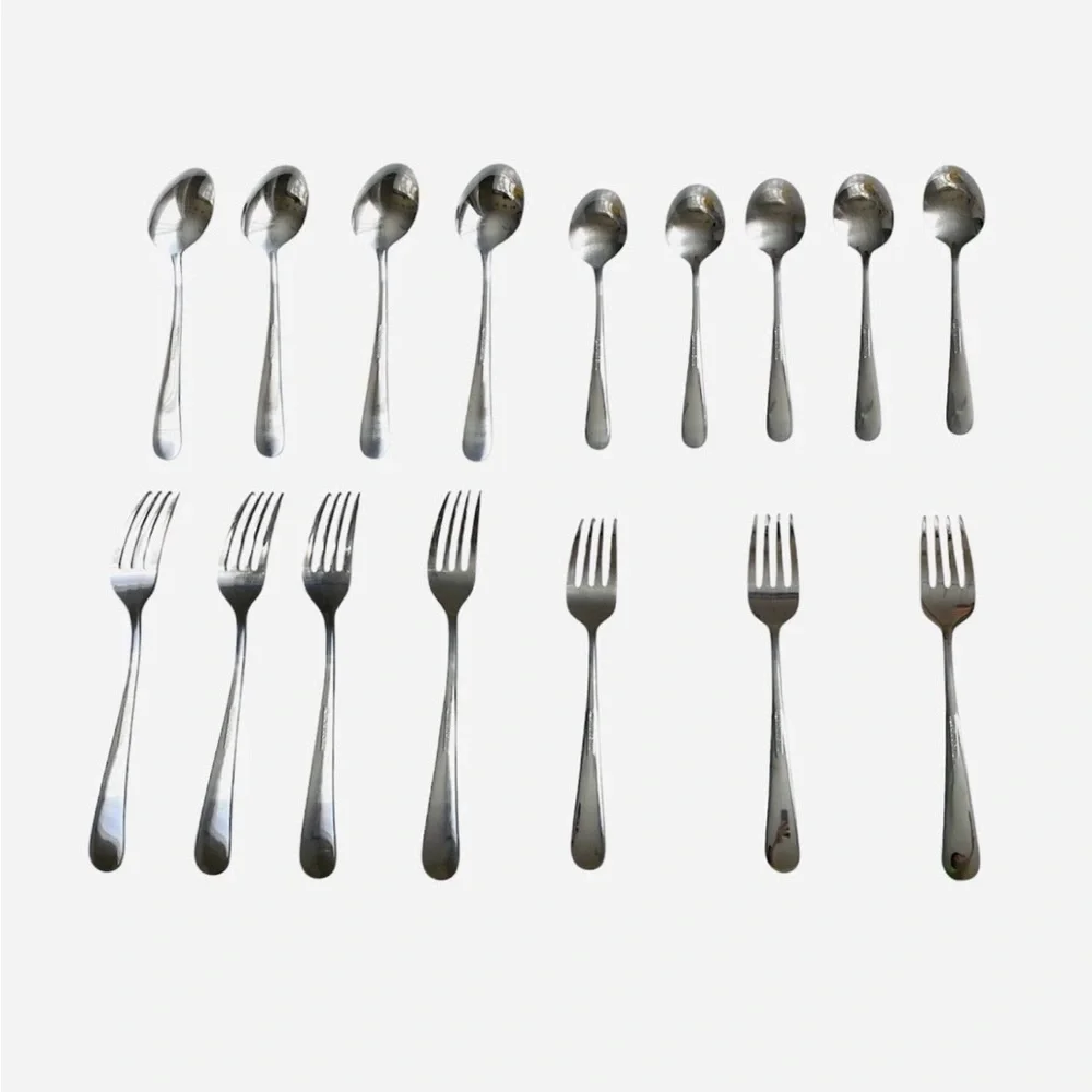 Reed & Barton Stainless 18/0 Flatware 16 Pieces